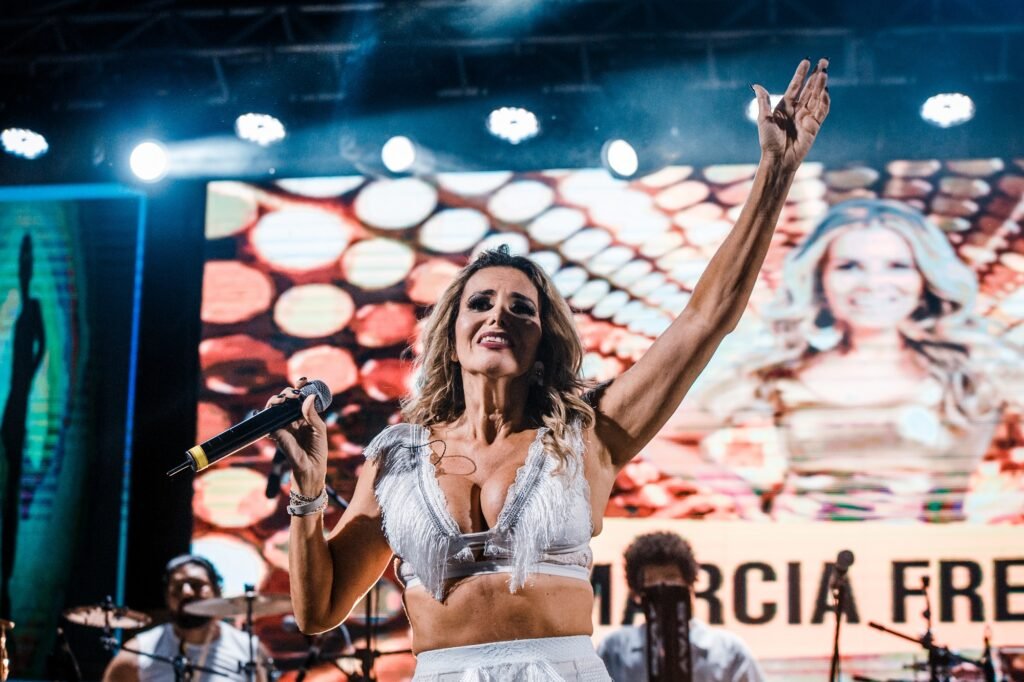Marcia Freire levou o axe baiano a festa