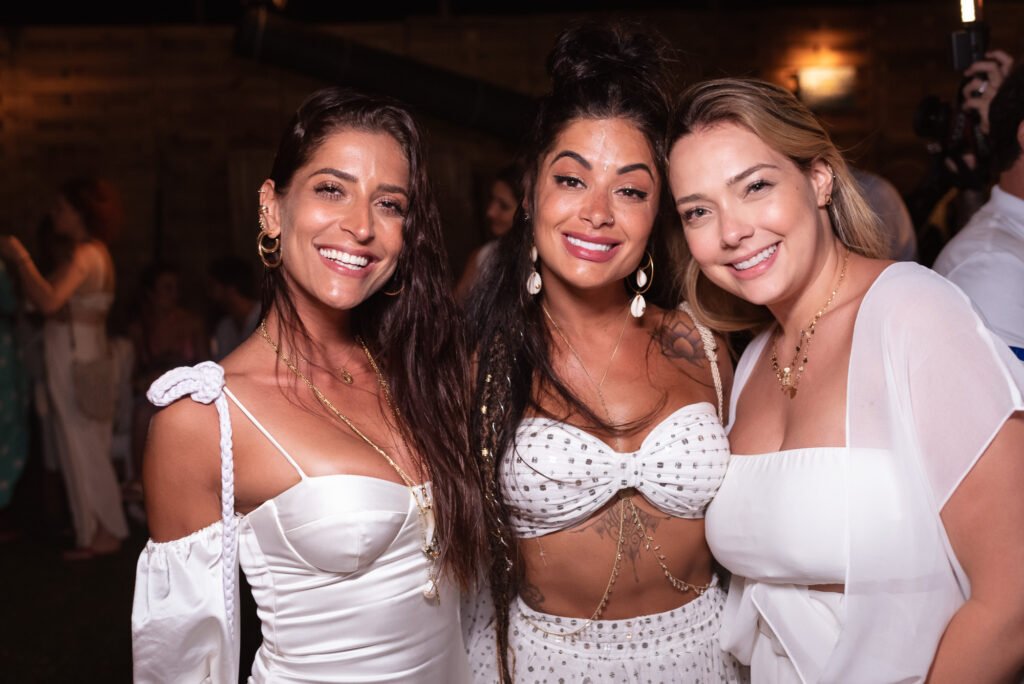 Maria Joana Aline Riscado e Carol Dantas Foto Ariel Martini