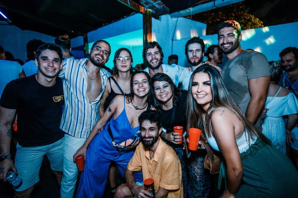 O global Rodrigo Garcia que brilha na nova novela das 9 reuniu os amigos pernambucanos